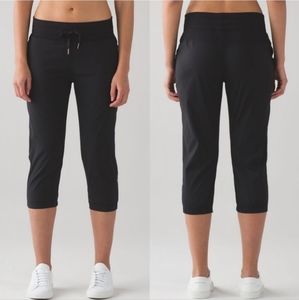 Lululemon Dance Studio Pants Crop Joggers Black Women’s Size 6 25" inseam